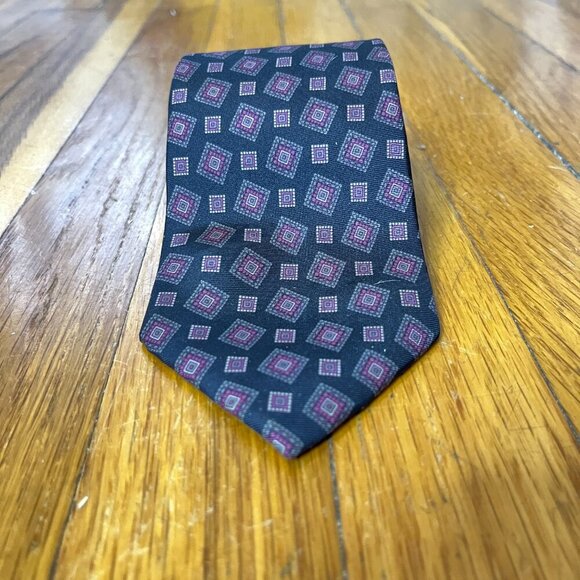 👔 Gino Pompeii - 100% Silk Black w/ Magenta Squares Tie - Picture 1 of 7